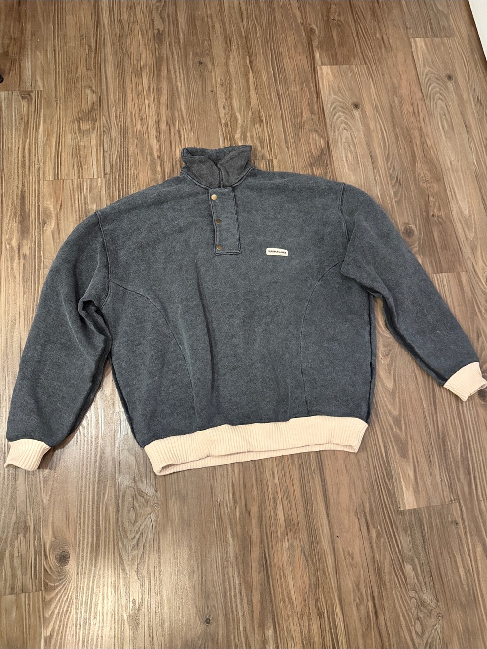 Karma Men's Charcoal Quarterzio Pullover with Cream Rib Trim
